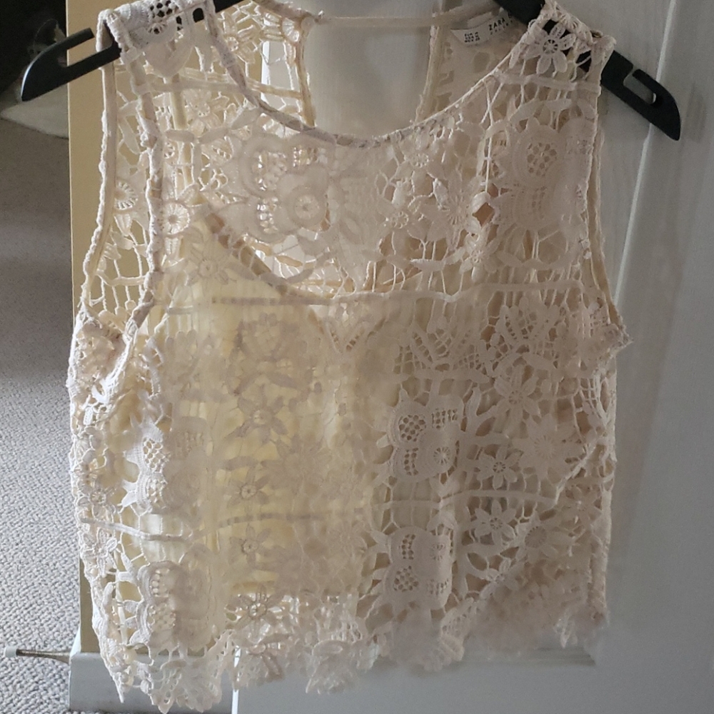 🎄 Embroidered, midi sleeveless top